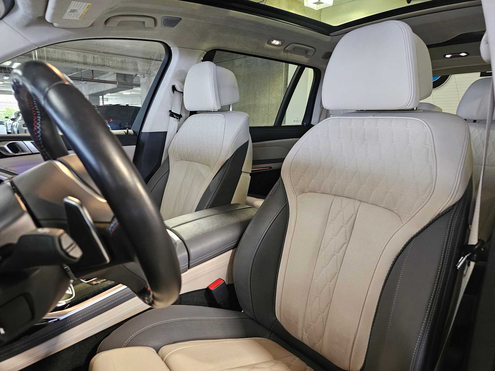 Thumbnail: 2023 BMW X7 - 34