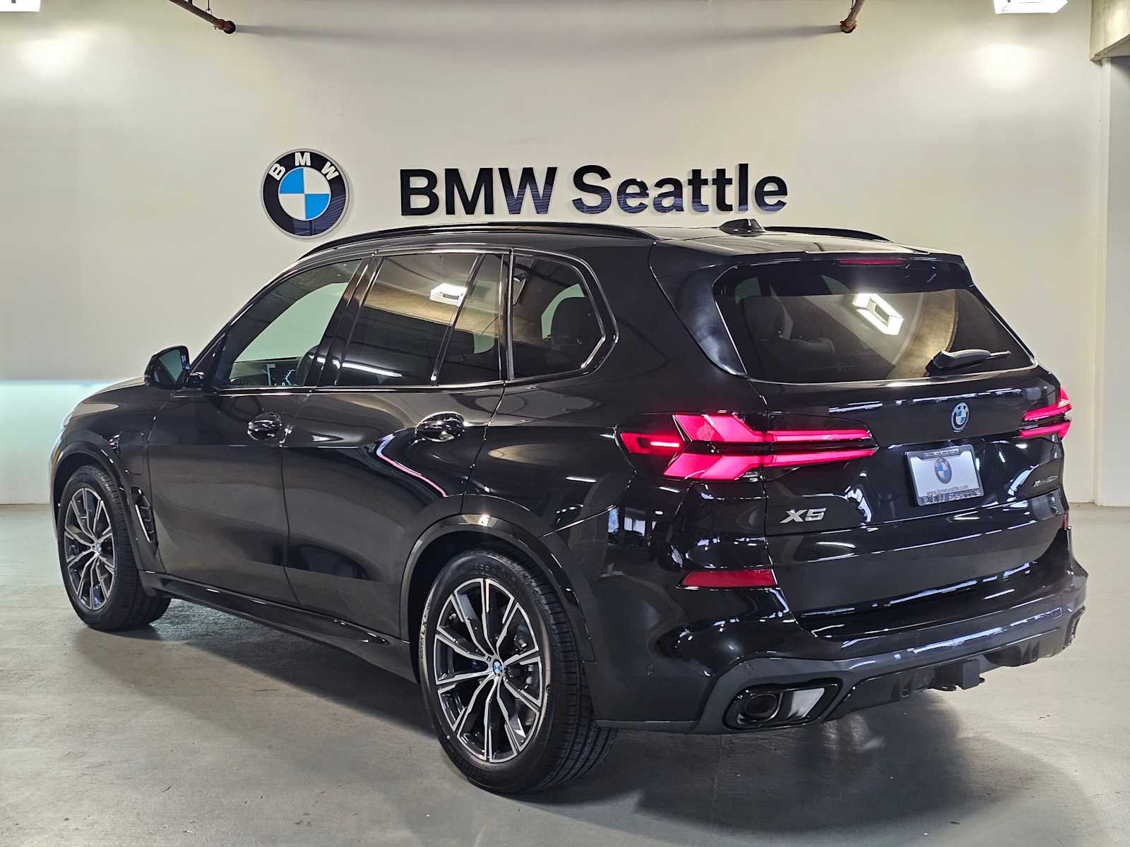 Thumbnail: 2026 BMW X5 - 4