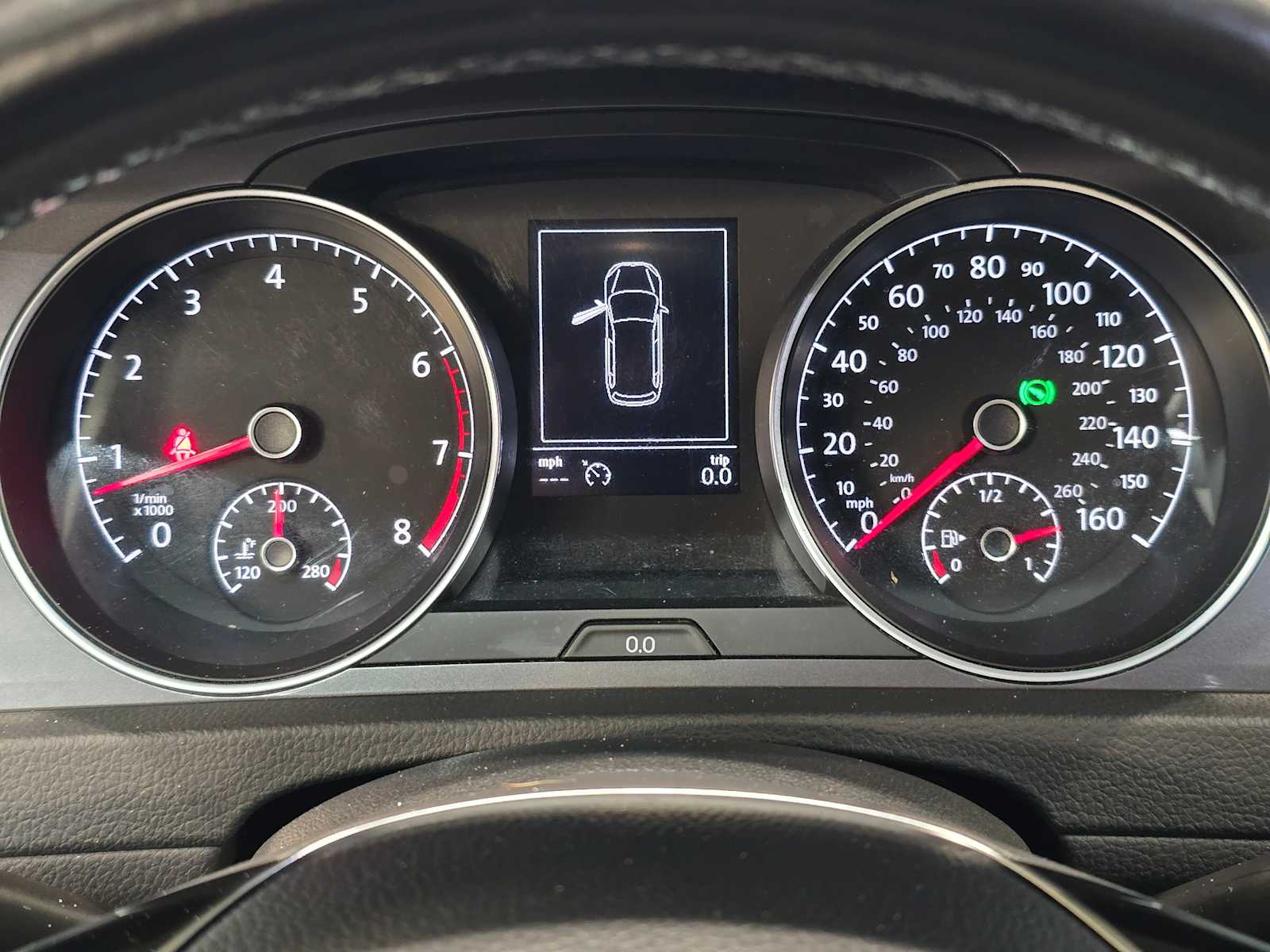 Thumbnail: 2017 Volkswagen Golf - 12