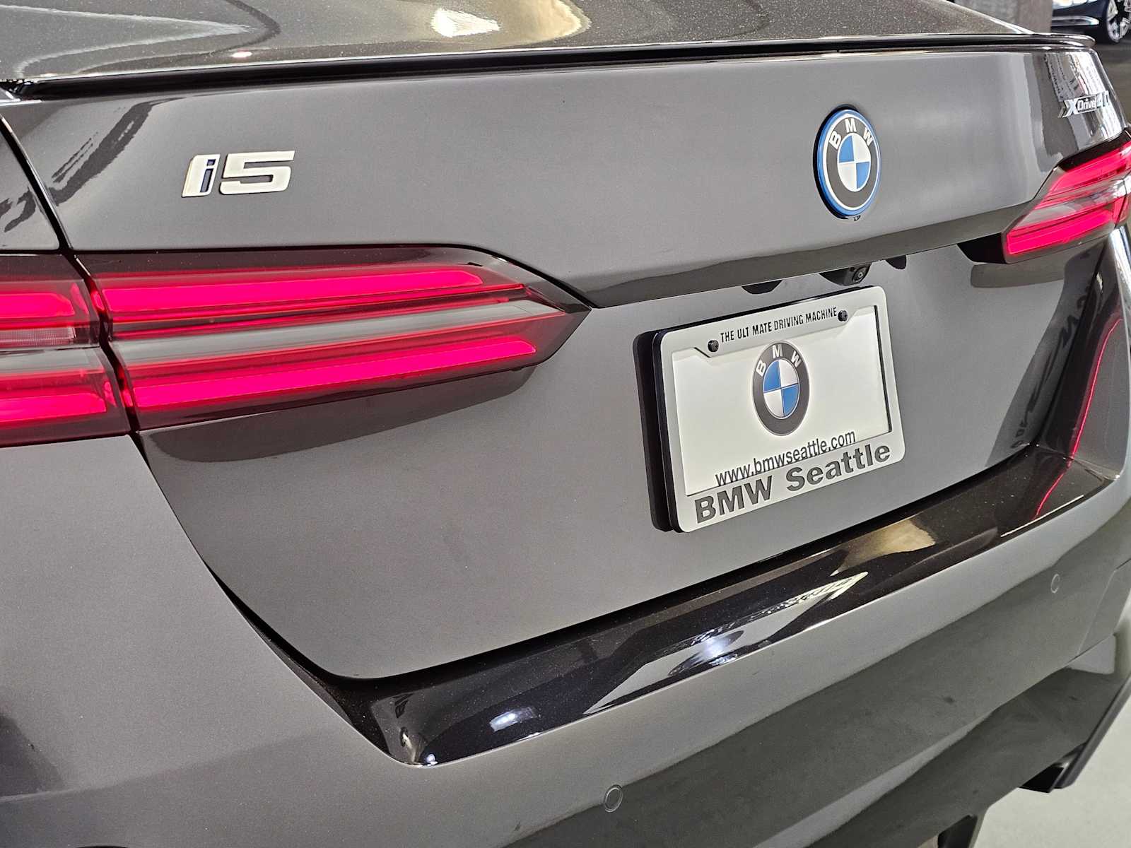 Thumbnail: 2026 BMW i5 - 7