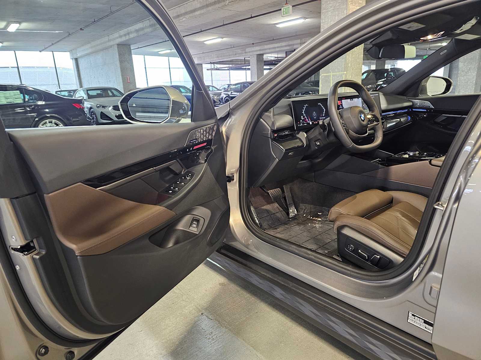 Thumbnail: 2024 BMW 5 Series - 30