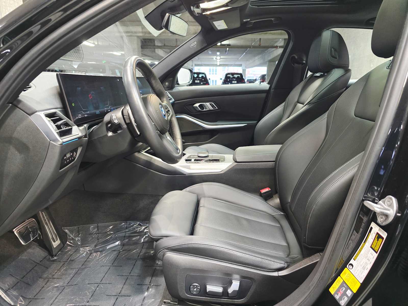 Thumbnail: 2023 BMW 3 Series - 24