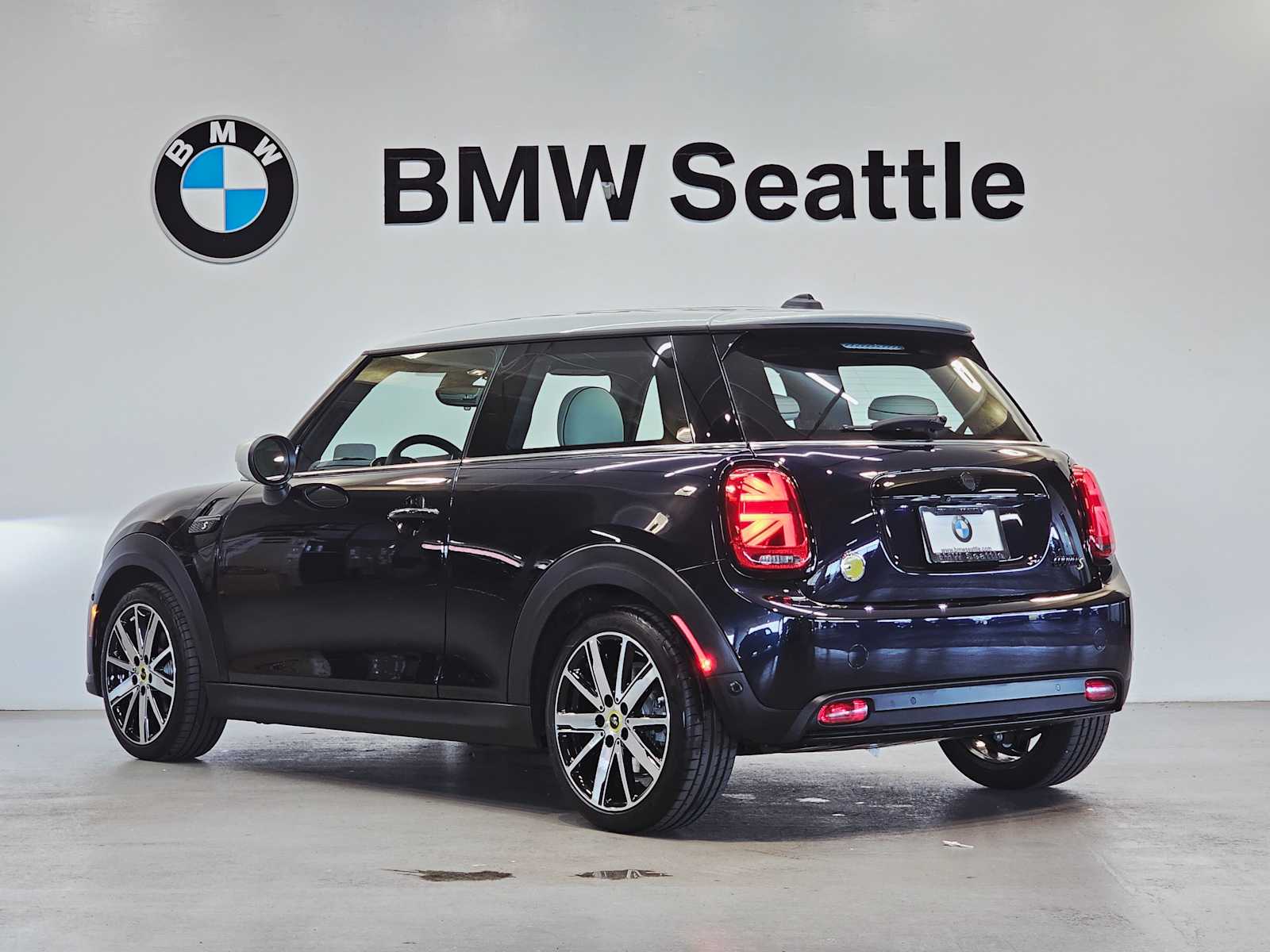 Thumbnail: 2024 MINI Cooper Hardtop - 4