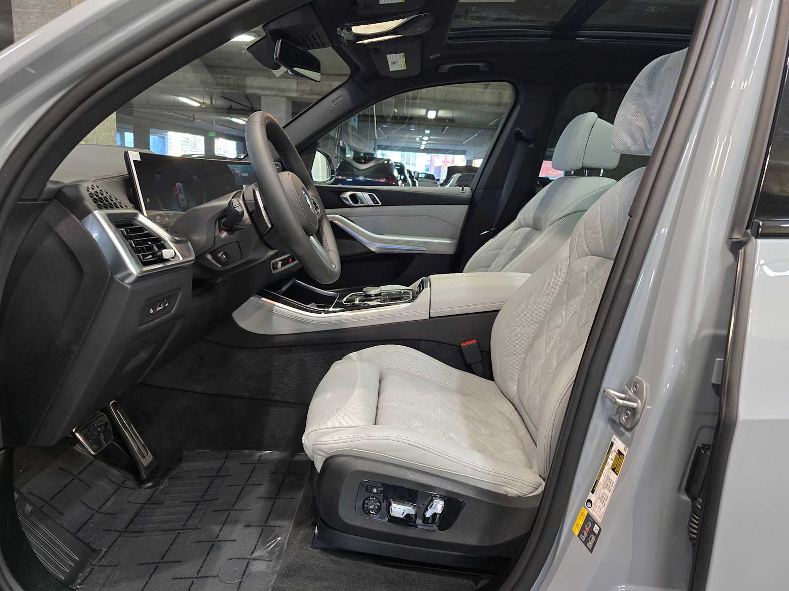 Thumbnail: 2026 BMW X5 - 24