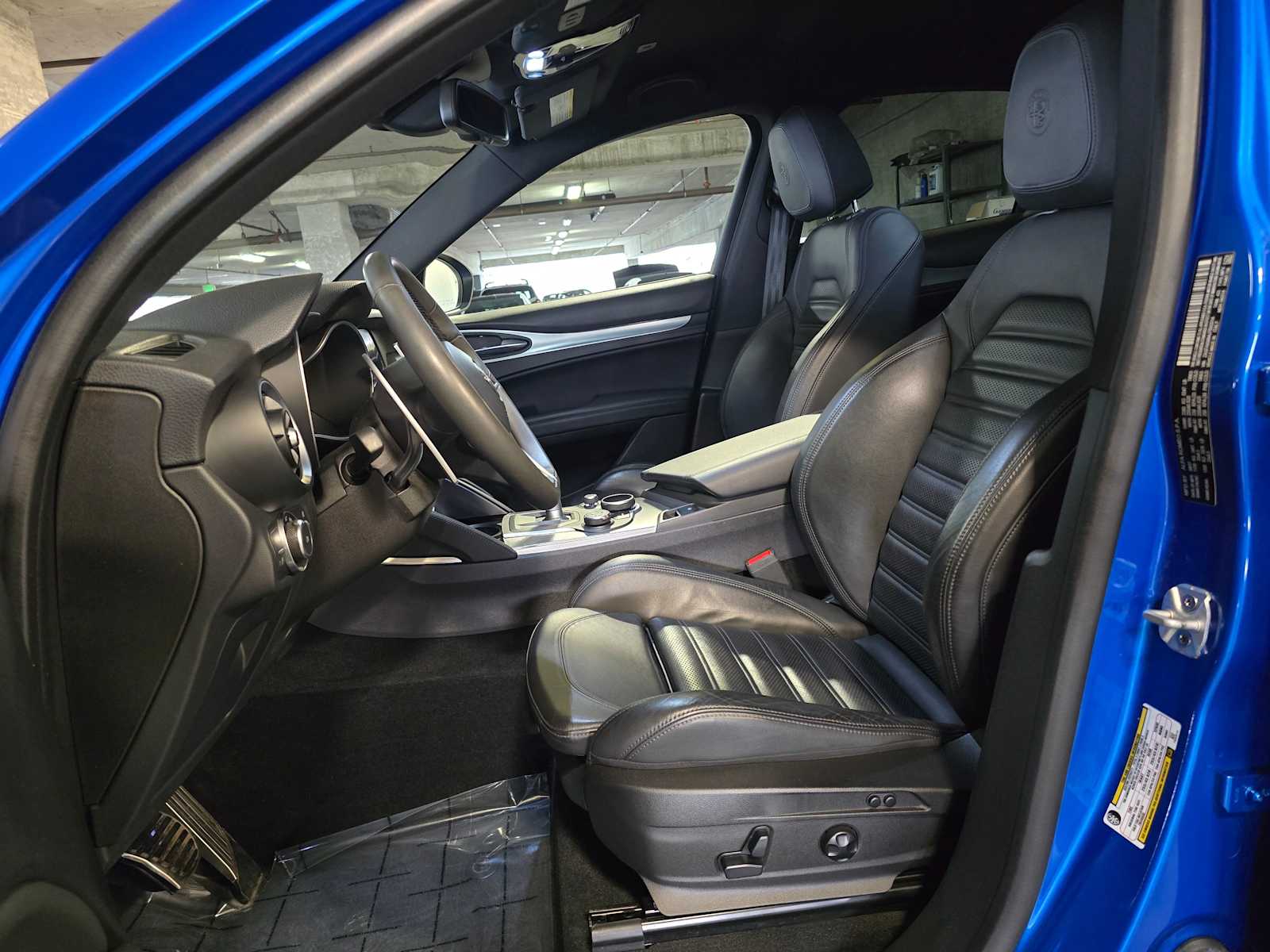 Thumbnail: 2018 Alfa Romeo Stelvio - 25