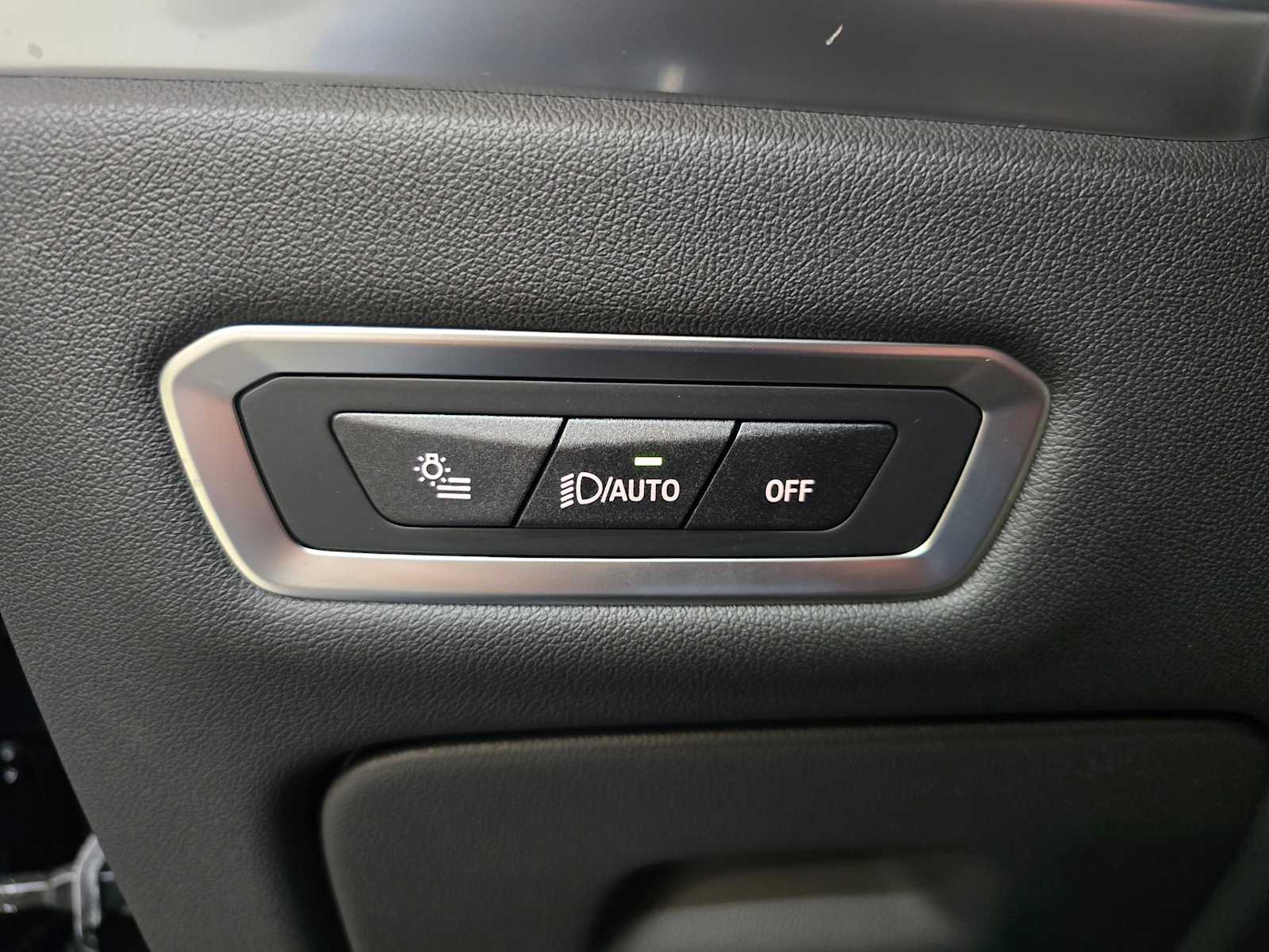 Thumbnail: 2026 BMW X7 - 23