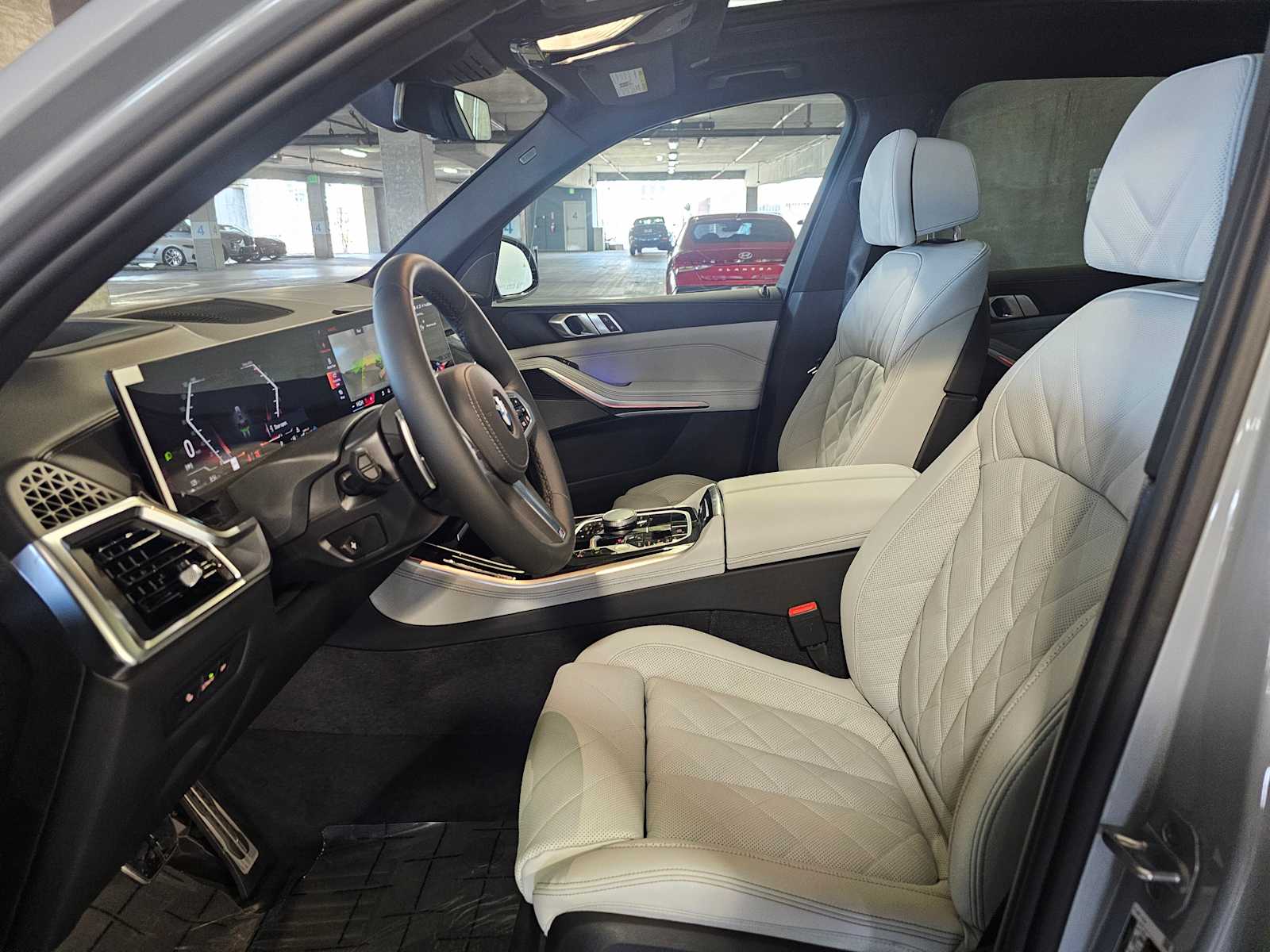 Thumbnail: 2026 BMW X5 - 33