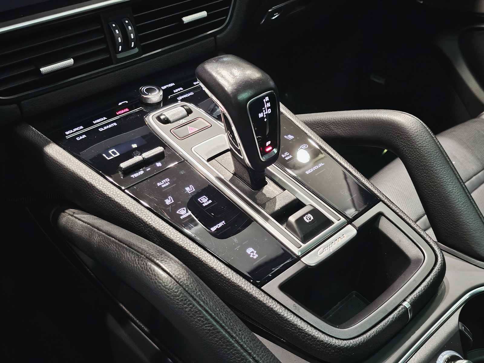 Thumbnail: 2023 Porsche Cayenne - 17