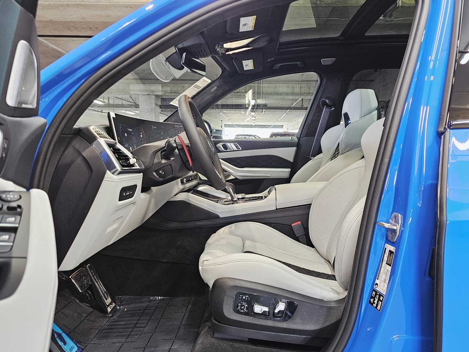 Thumbnail: 2026 BMW X5 - 23