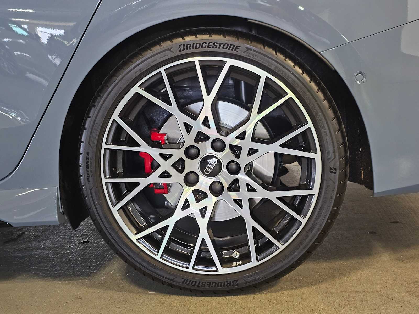 Thumbnail: 2025 Audi RS 3 - 8