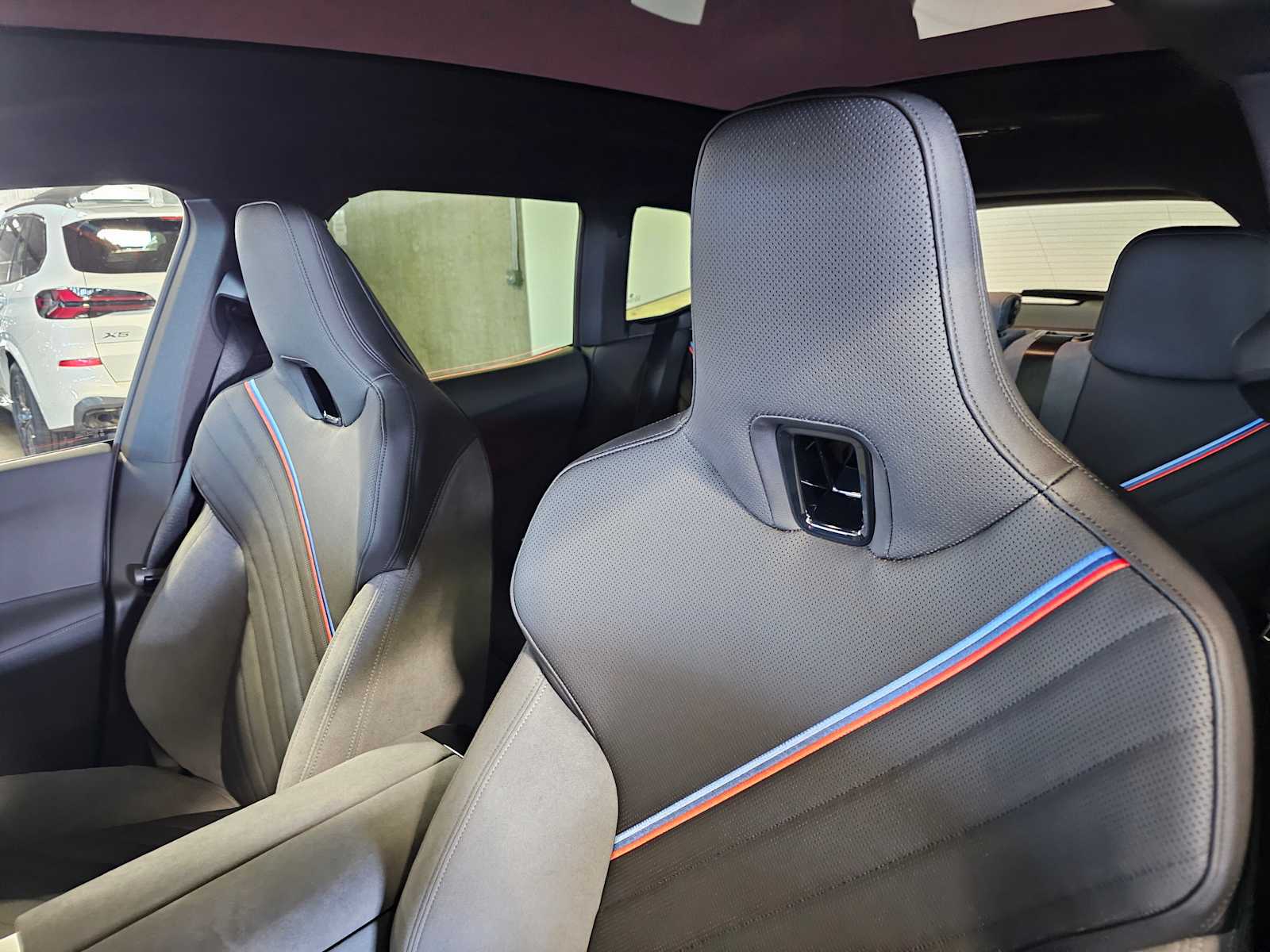 Thumbnail: 2026 BMW iX - 26