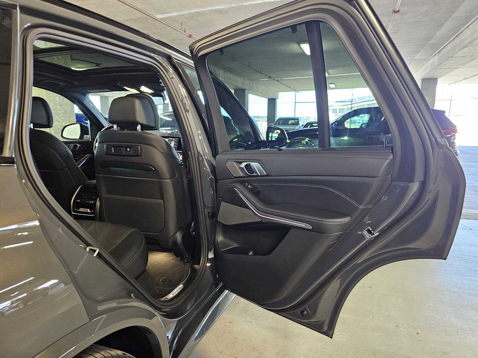 Thumbnail: 2023 BMW X5 - 36