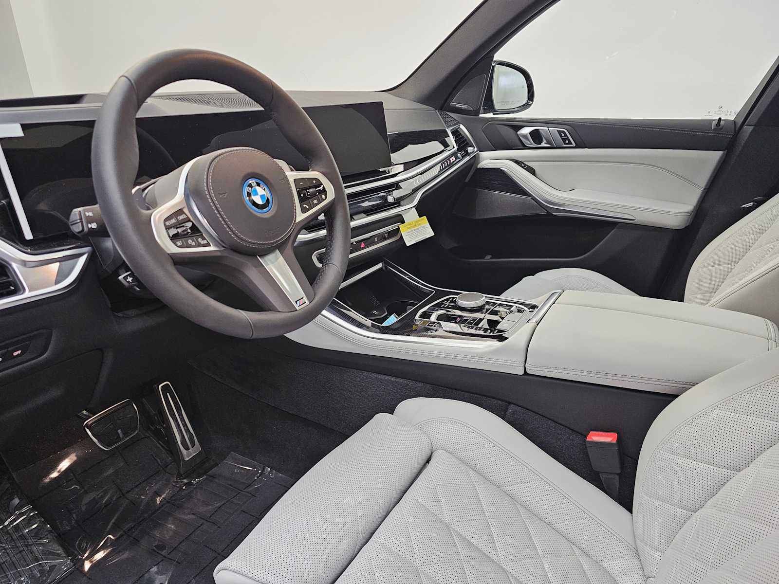 Thumbnail: 2026 BMW X5 - 2