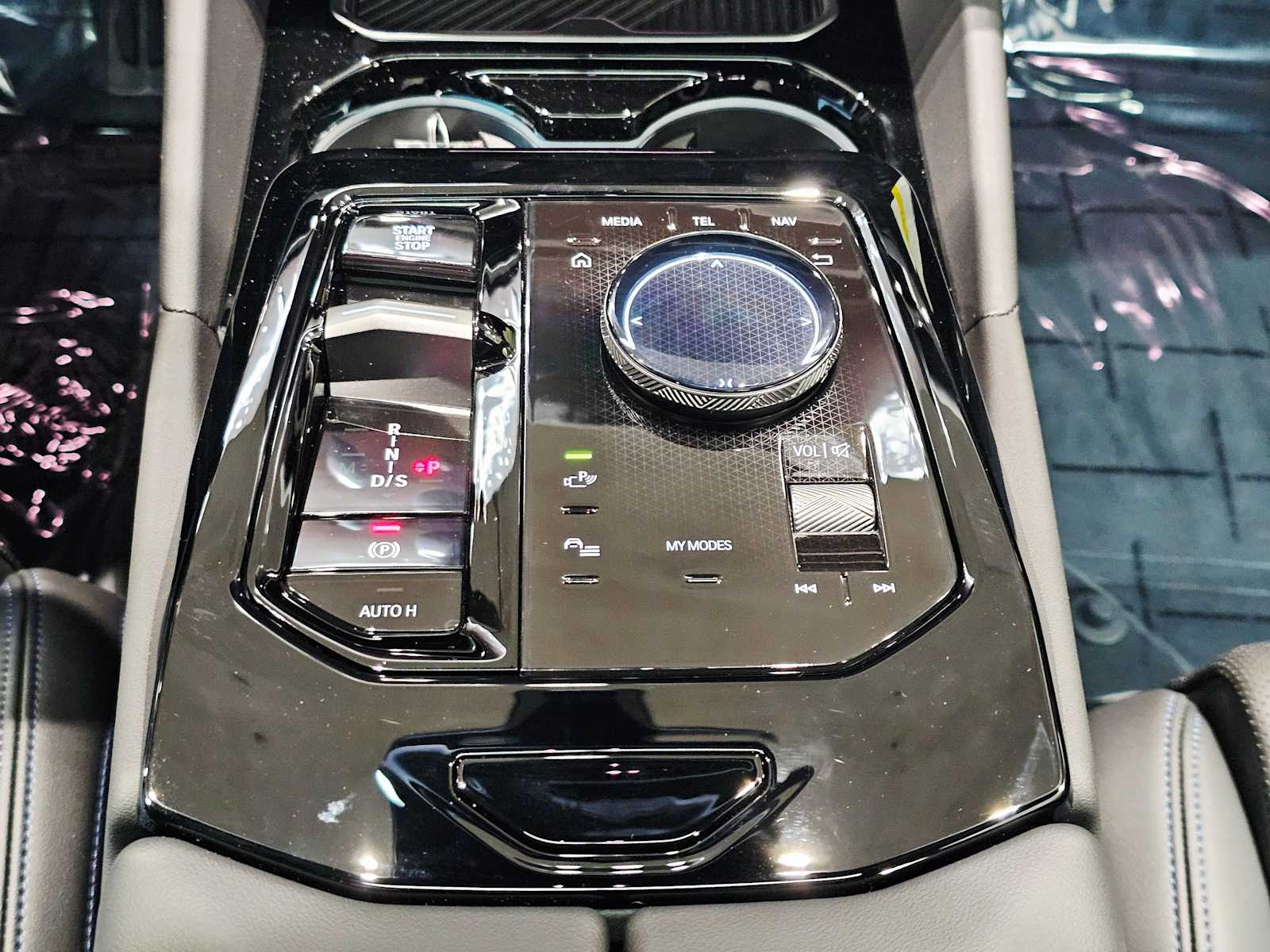 Thumbnail: 2026 BMW 5 Series - 18