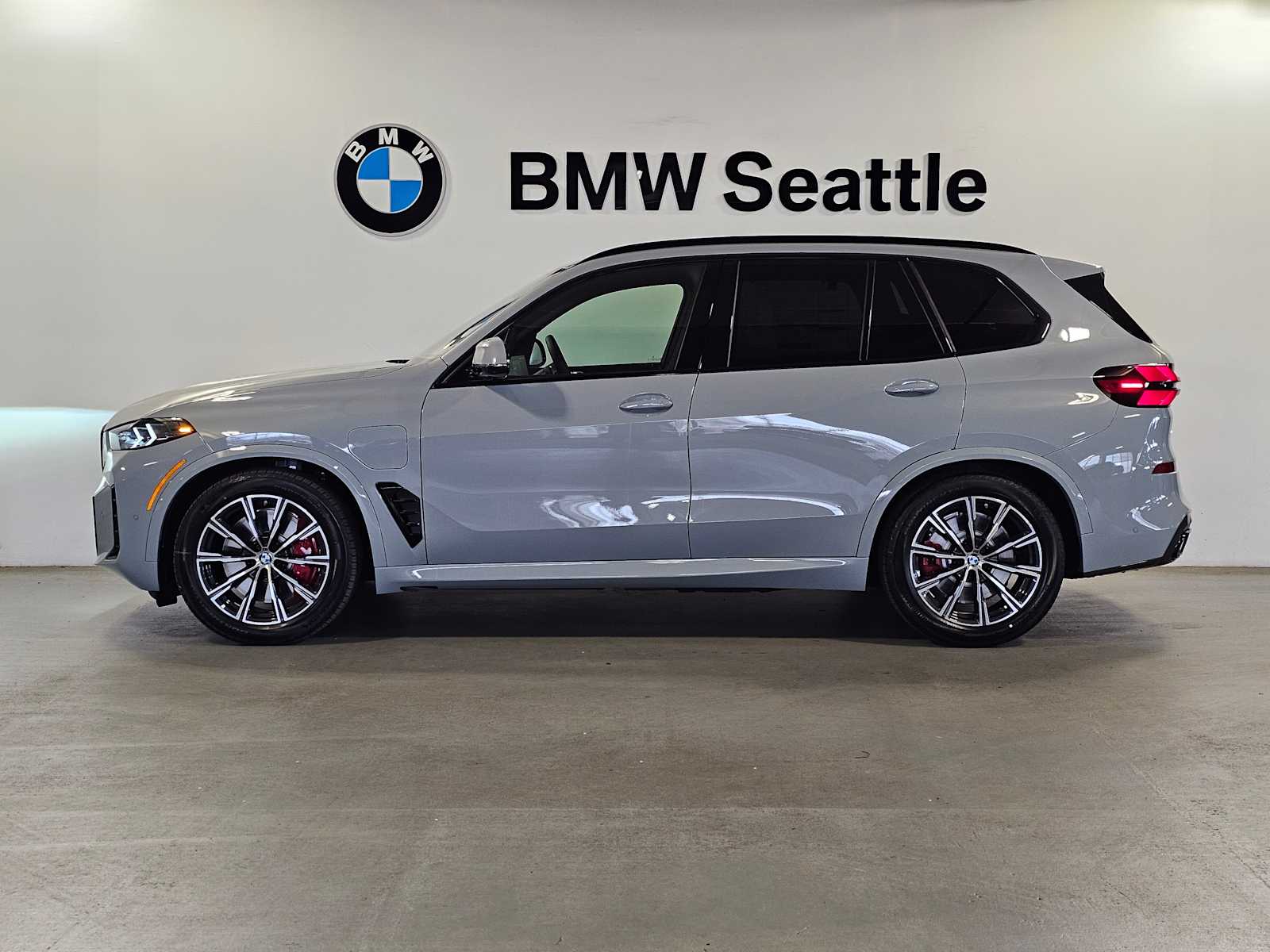 Thumbnail: 2026 BMW X5 - 3