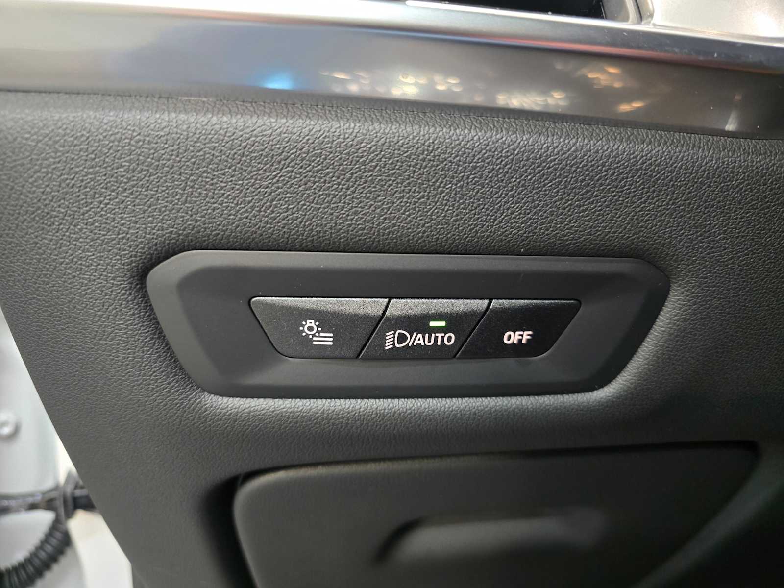 Thumbnail: 2026 BMW X5 - 21