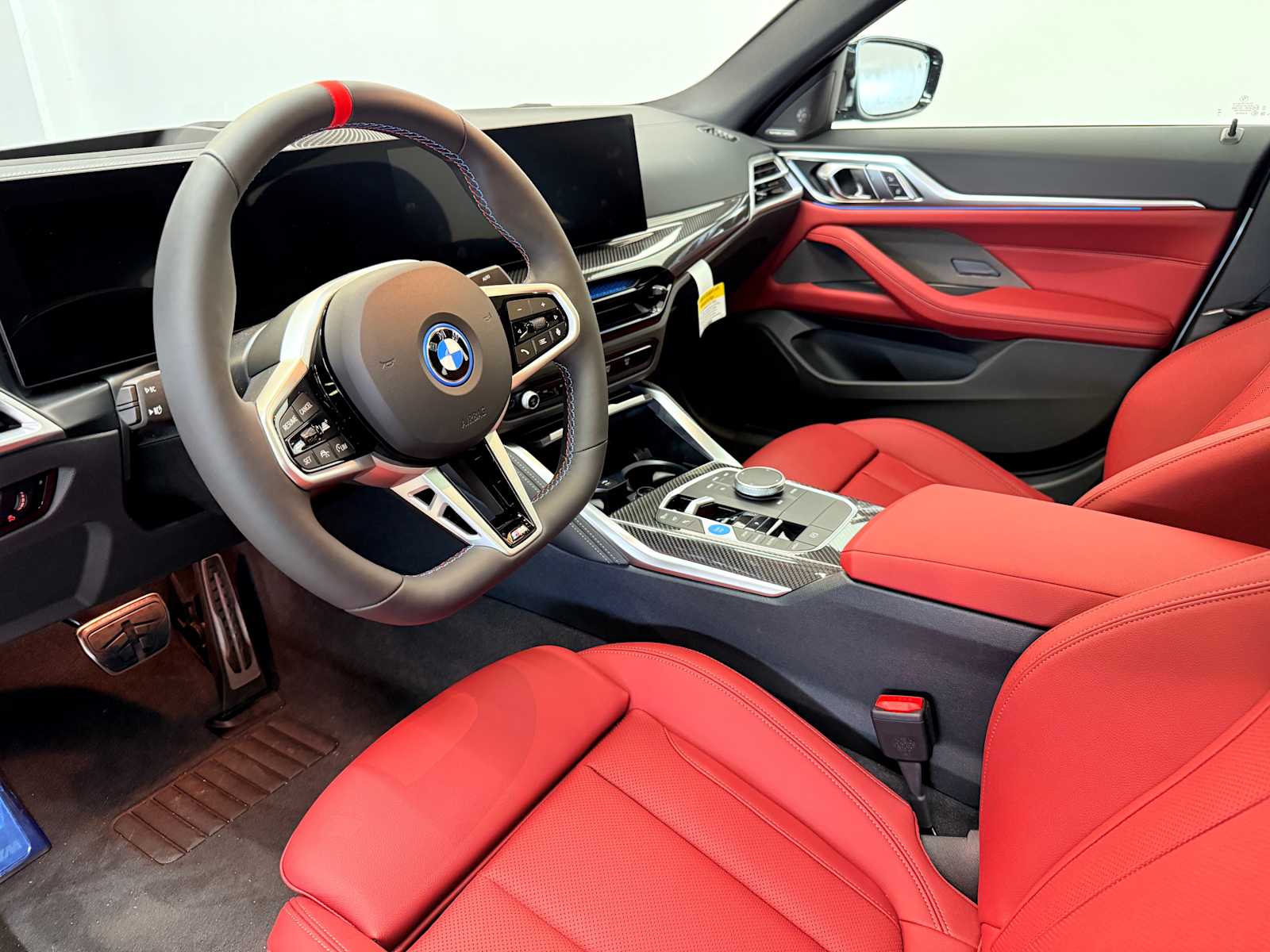 Thumbnail: 2025 BMW i4 - 2