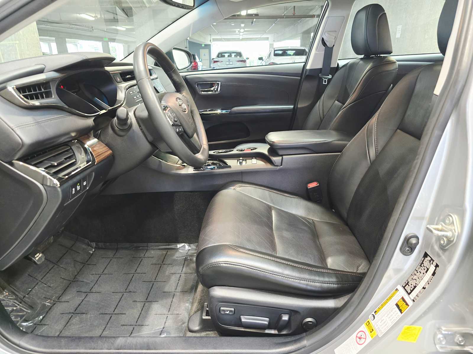 Thumbnail: 2015 Toyota Avalon - 22