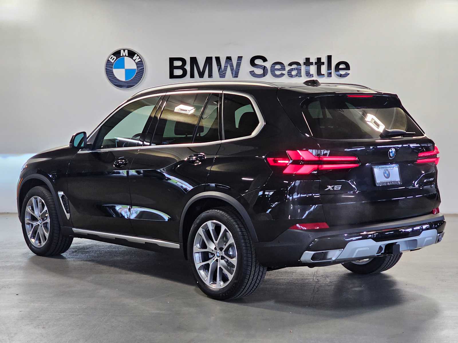 Thumbnail: 2026 BMW X5 - 4