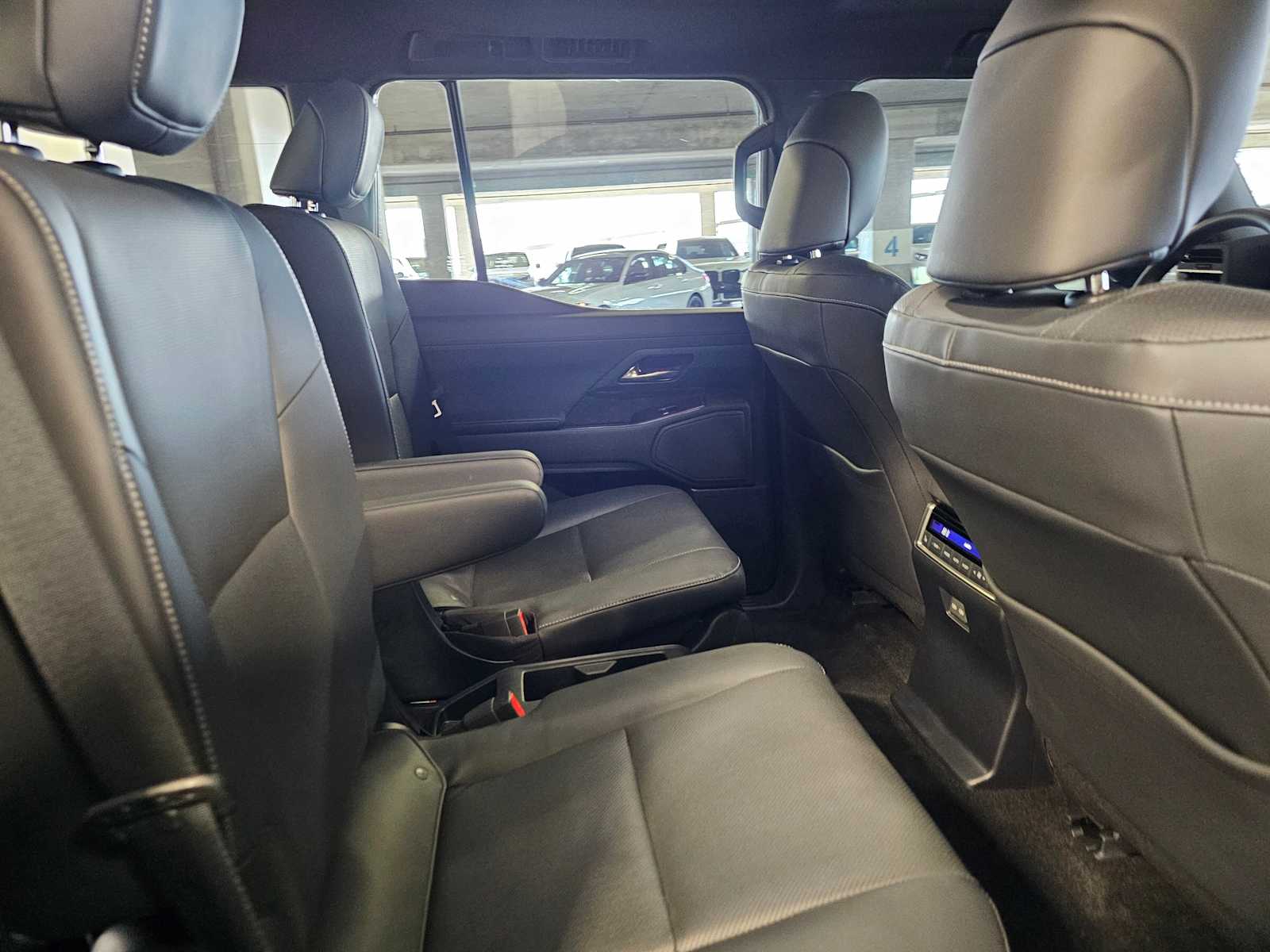 Thumbnail: 2024 Lexus GX - 39