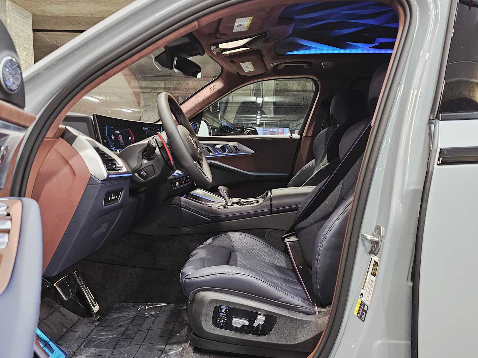 Thumbnail: 2026 BMW XM - 22