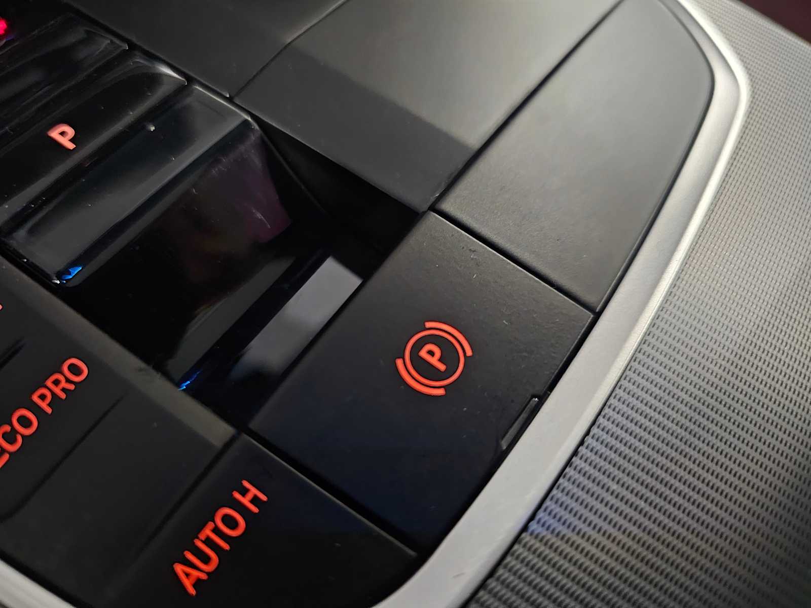 Thumbnail: 2023 BMW i4 - 24