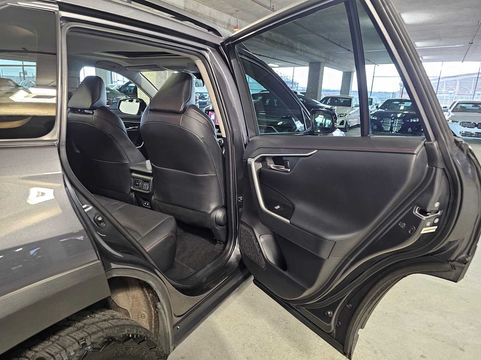 Thumbnail: 2021 Toyota RAV4 - 36