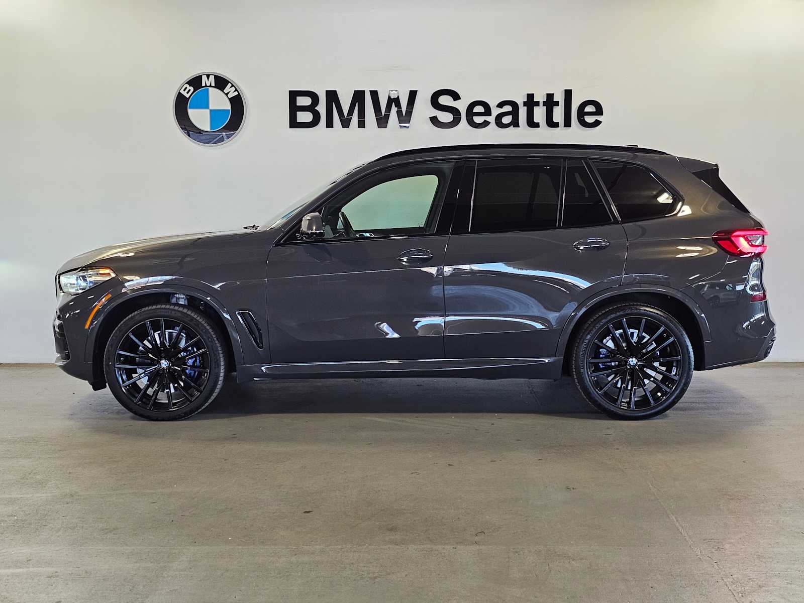 Thumbnail: 2023 BMW X5 - 3
