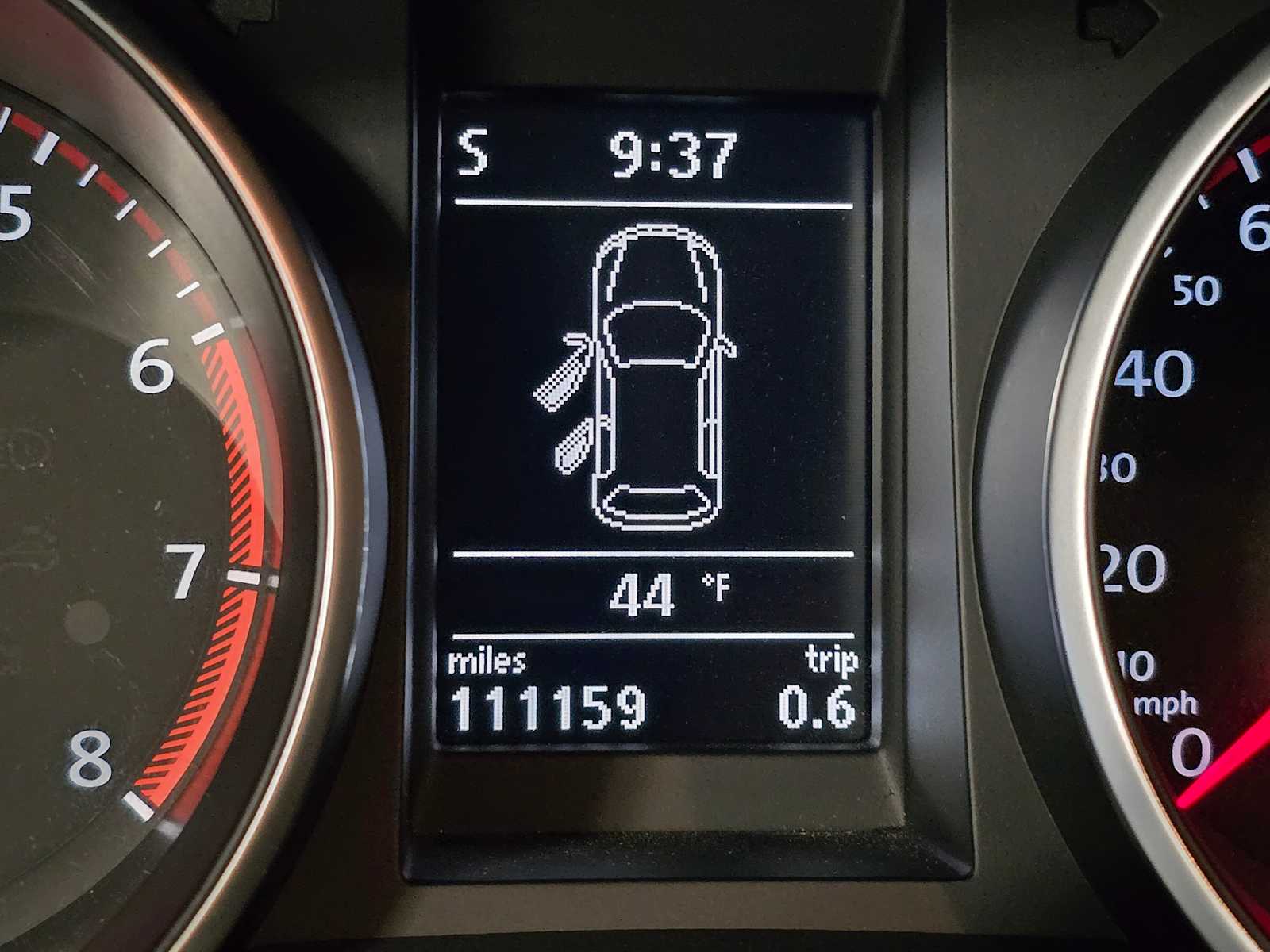 Thumbnail: 2012 Volkswagen Golf - 12