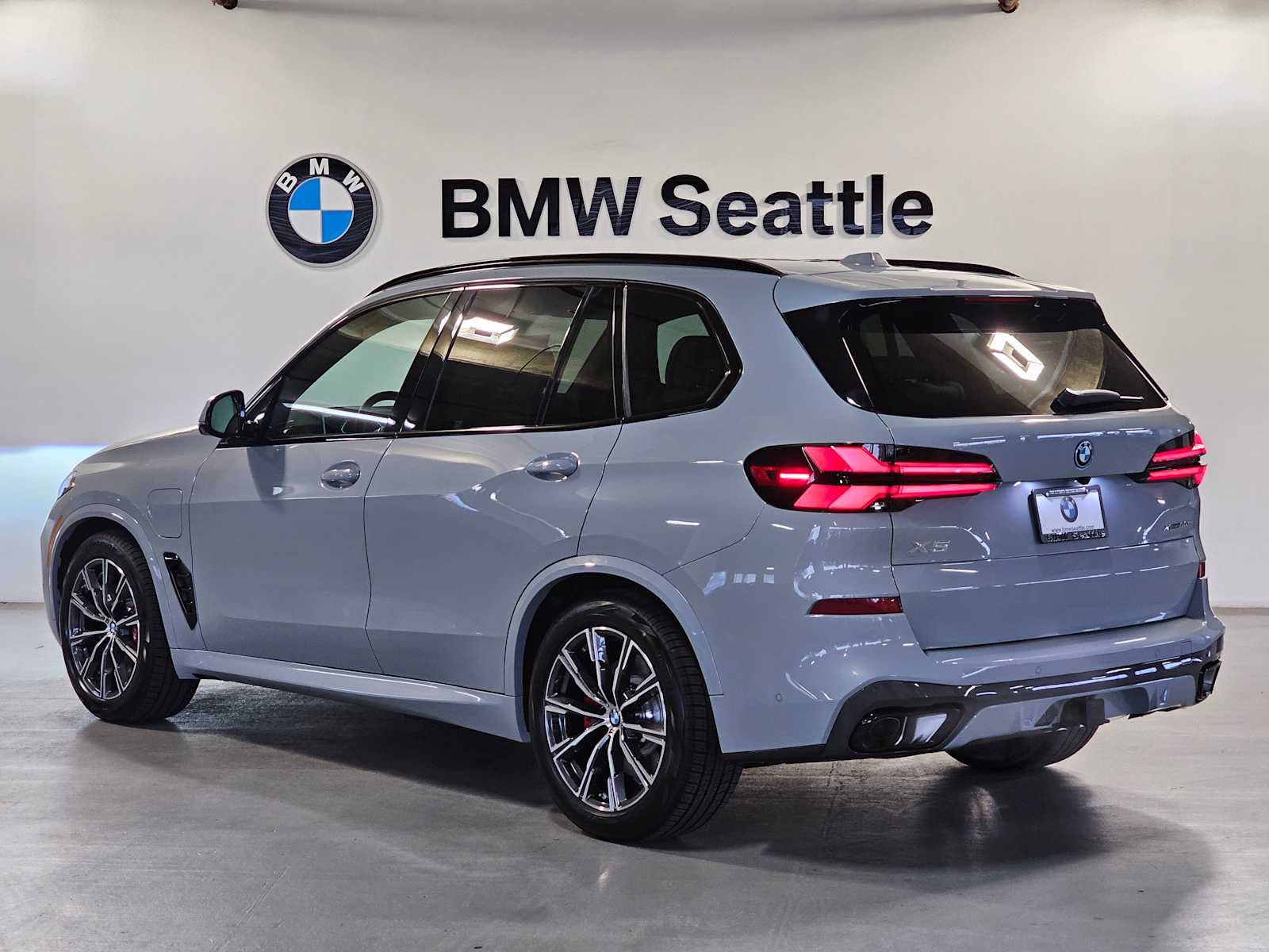 Thumbnail: 2026 BMW X5 - 4