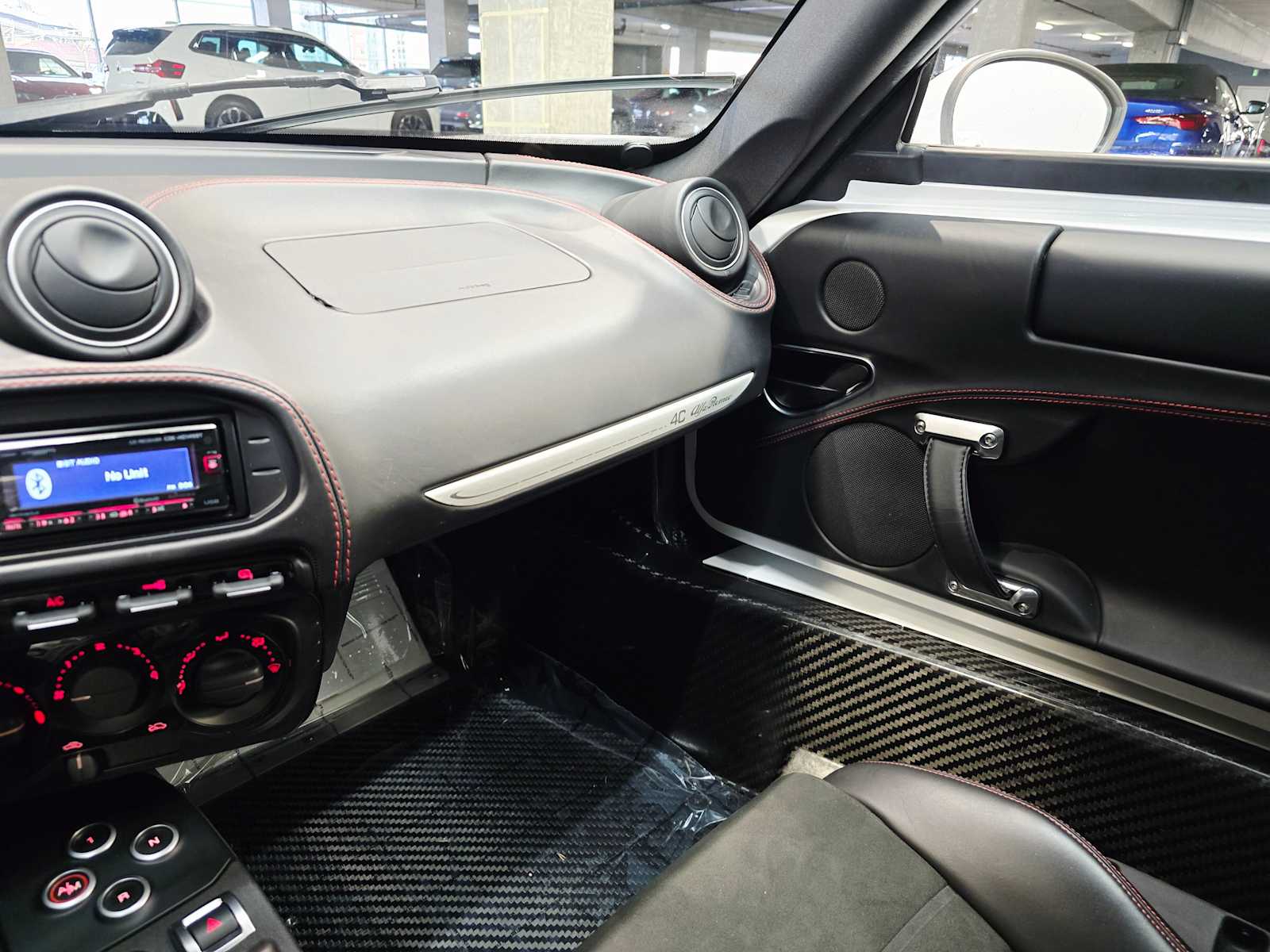 Thumbnail: 2018 Alfa Romeo 4C - 29