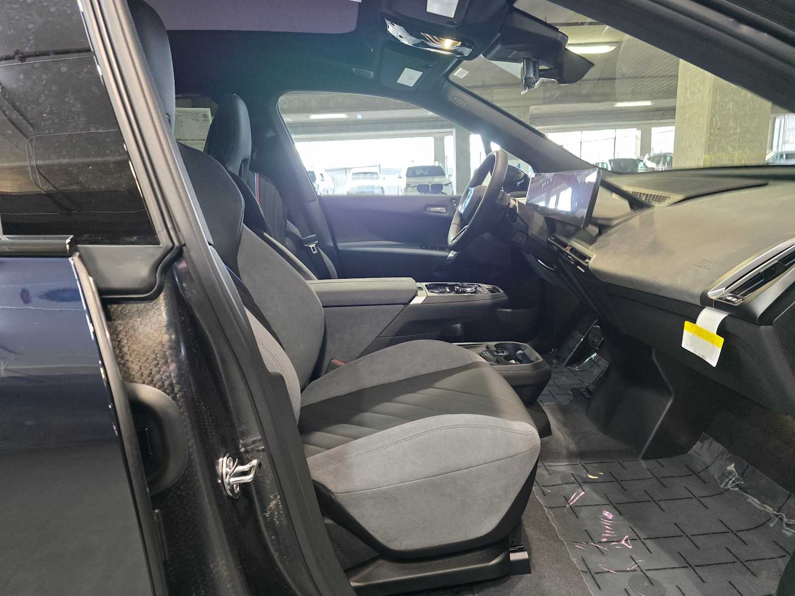 Thumbnail: 2026 BMW iX - 31