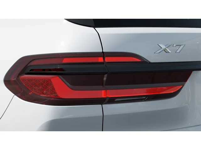 Thumbnail: 2026 BMW X7 - 8