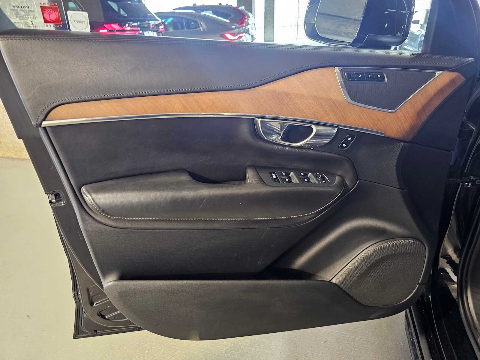 Thumbnail: 2016 Volvo XC90 - 25