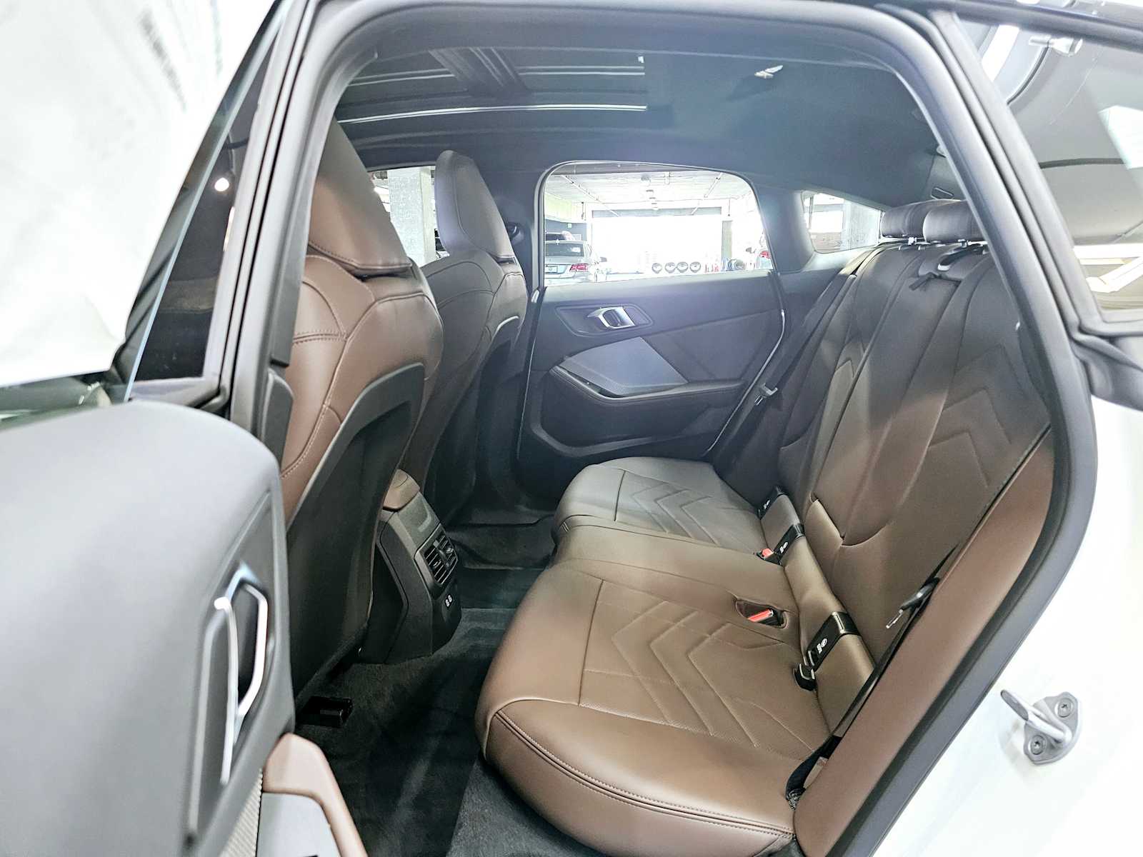 Thumbnail: 2025 BMW 2 Series - 25