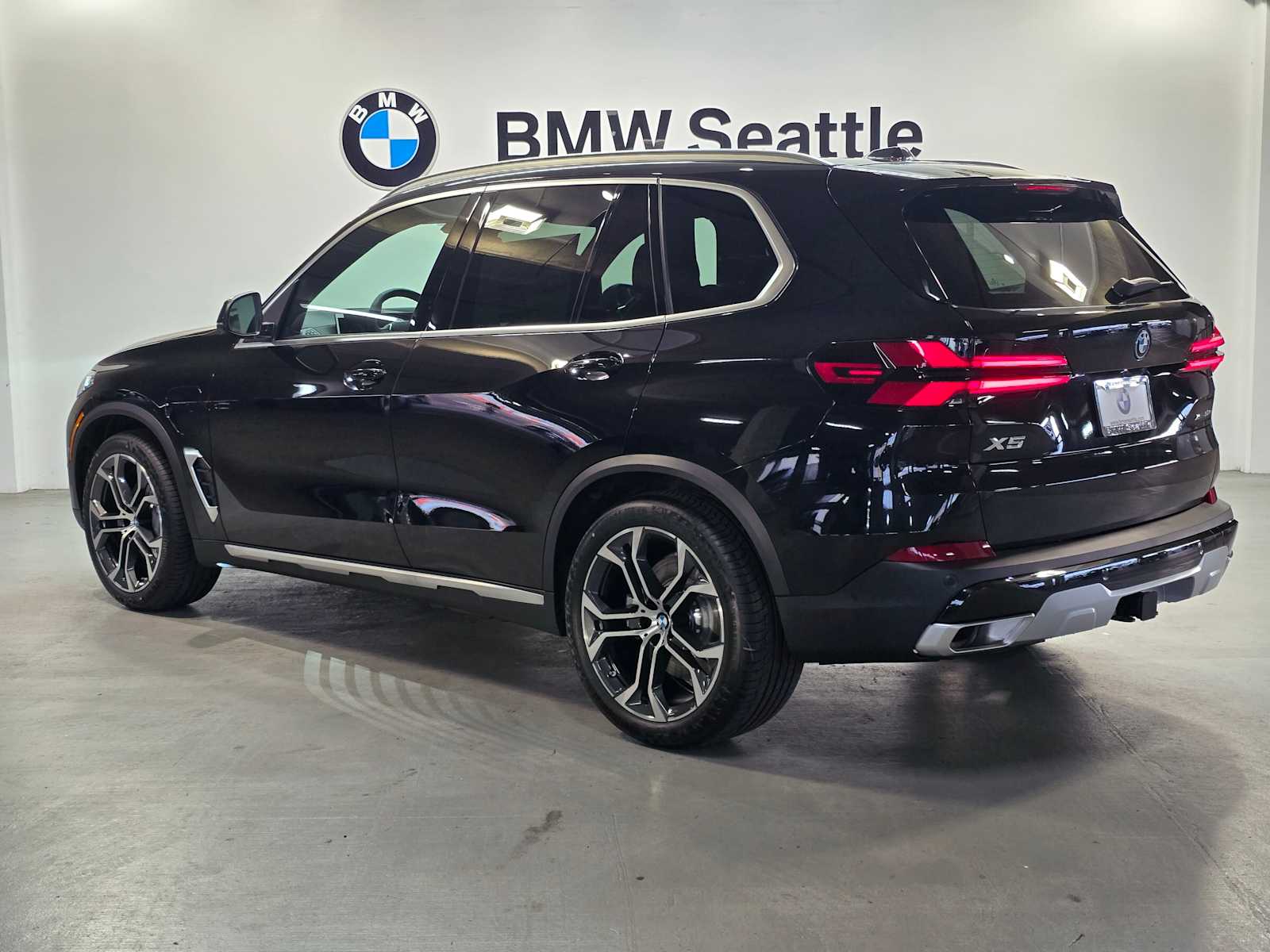 Thumbnail: 2026 BMW X5 - 4