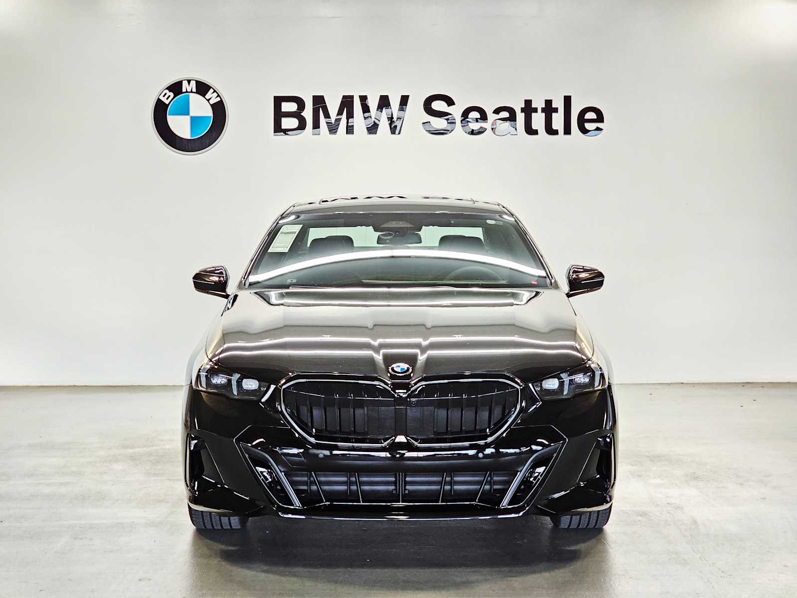 Thumbnail: 2026 BMW 5 Series - 6