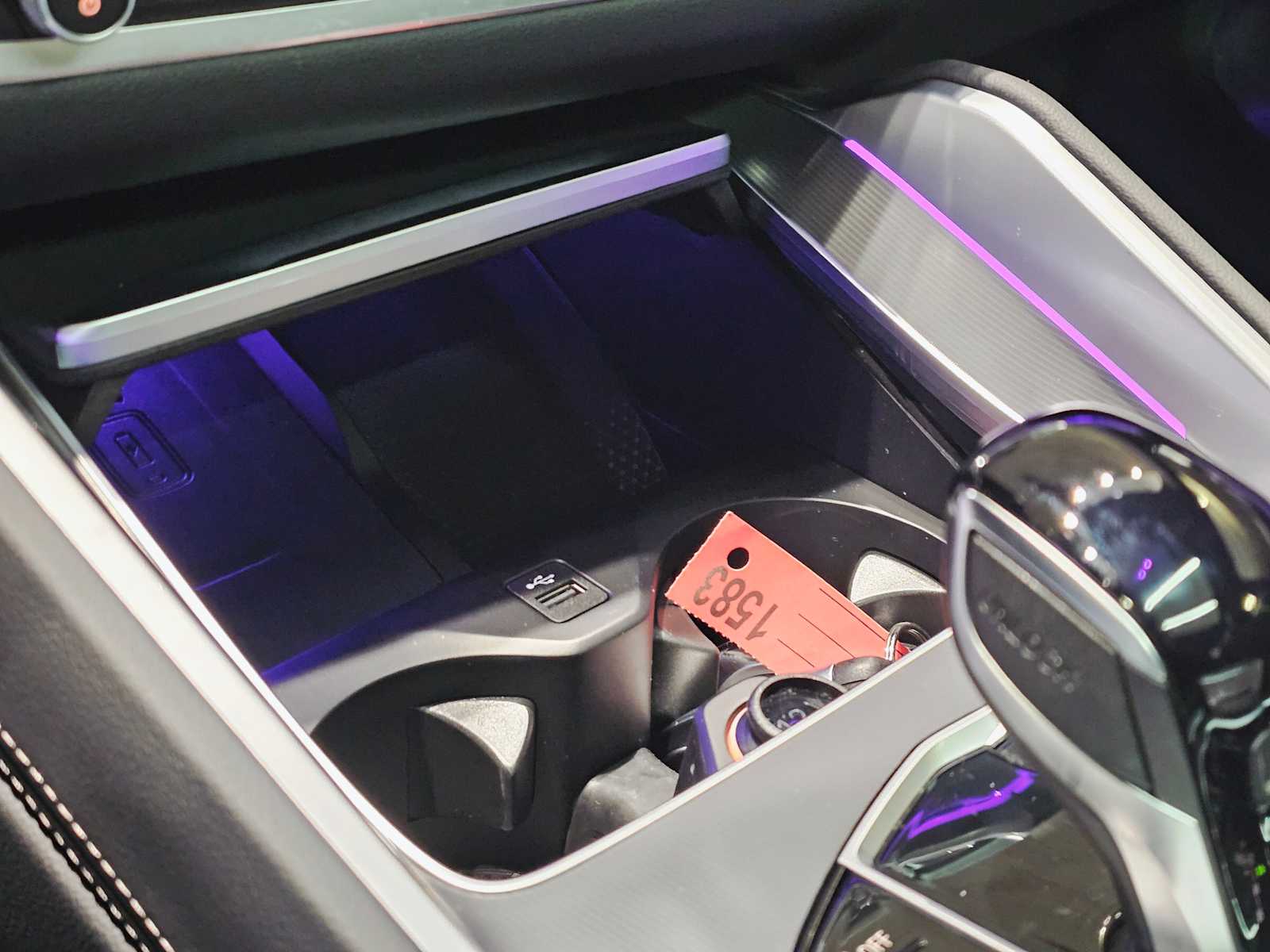 Thumbnail: 2022 BMW X6 - 19