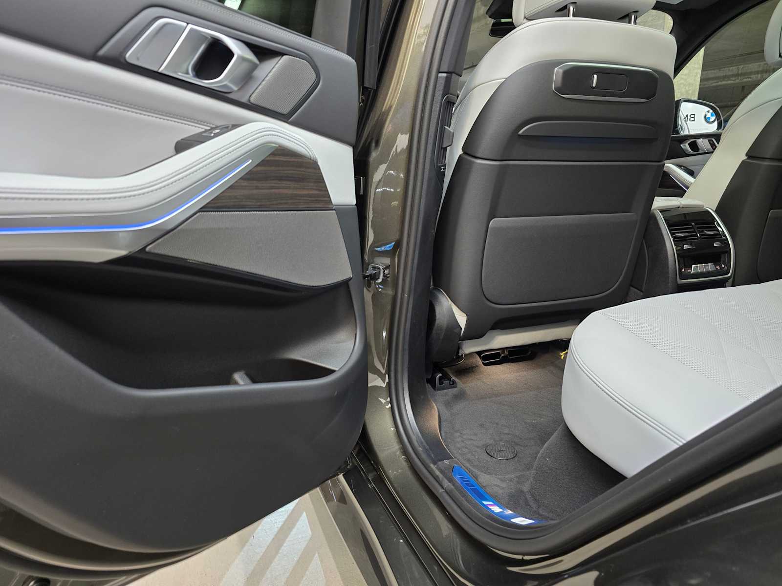 Thumbnail: 2026 BMW X5 - 27