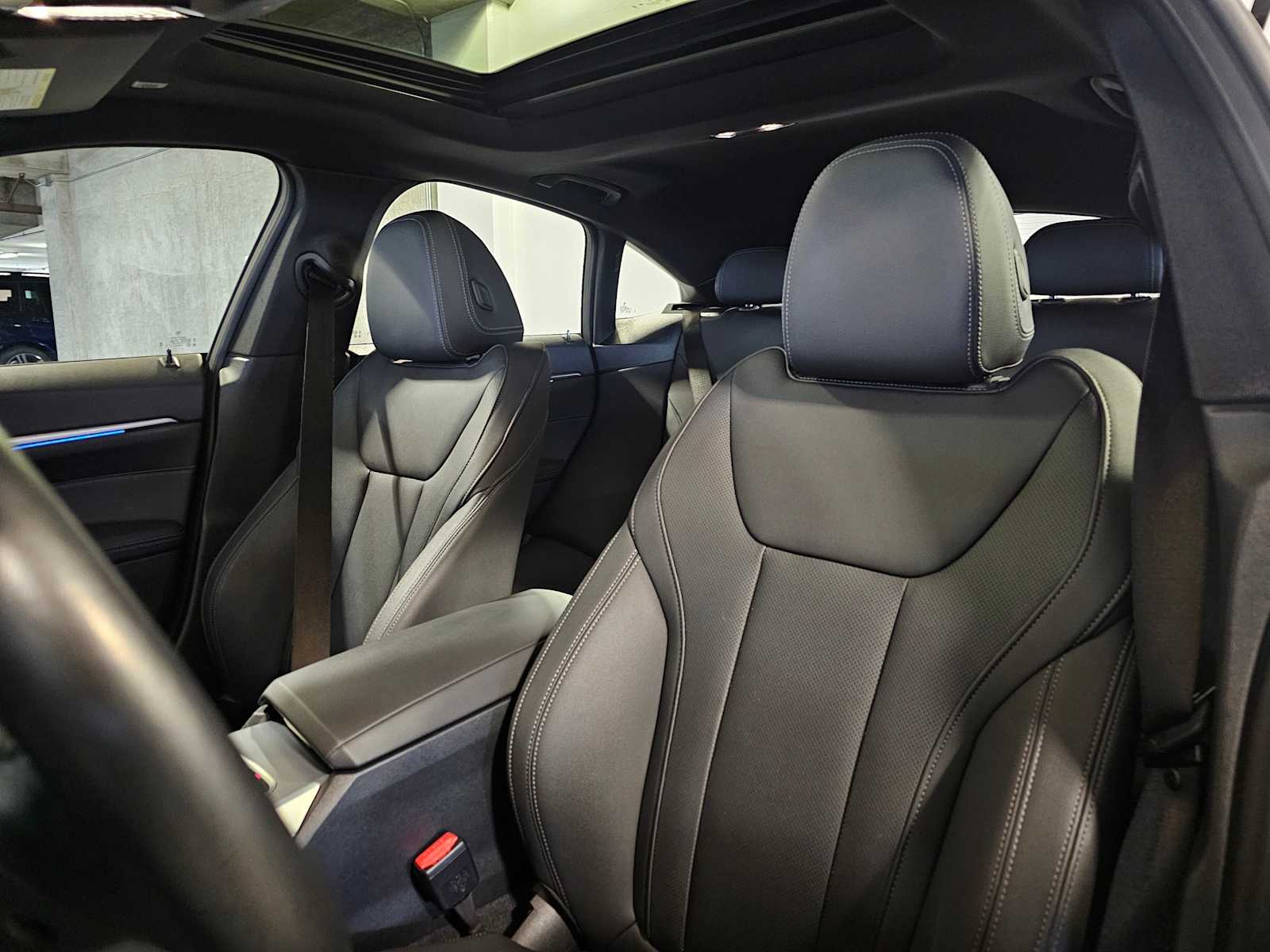 Thumbnail: 2023 BMW i4 - 35