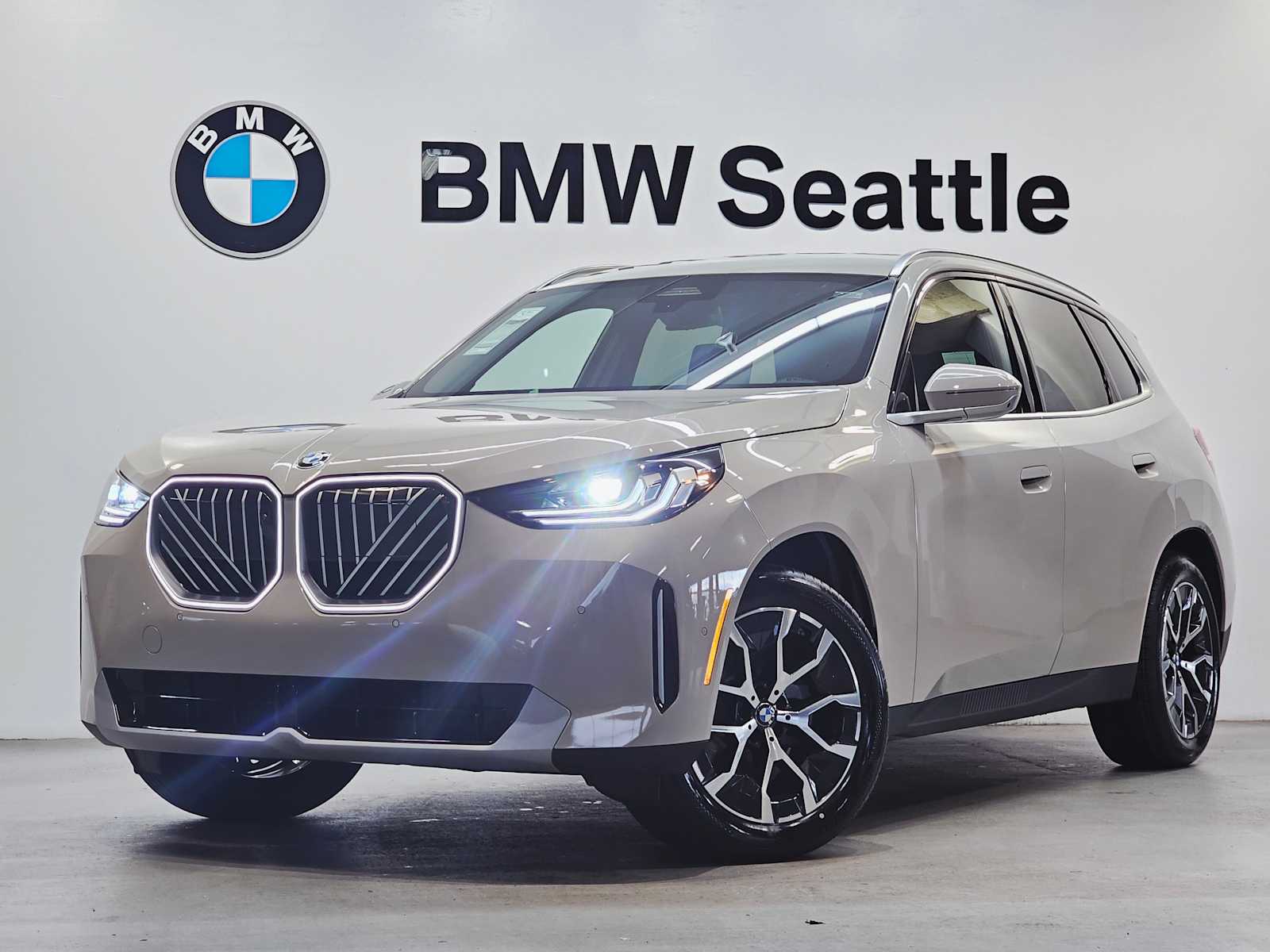 Thumbnail: 2026 BMW X3 - 1