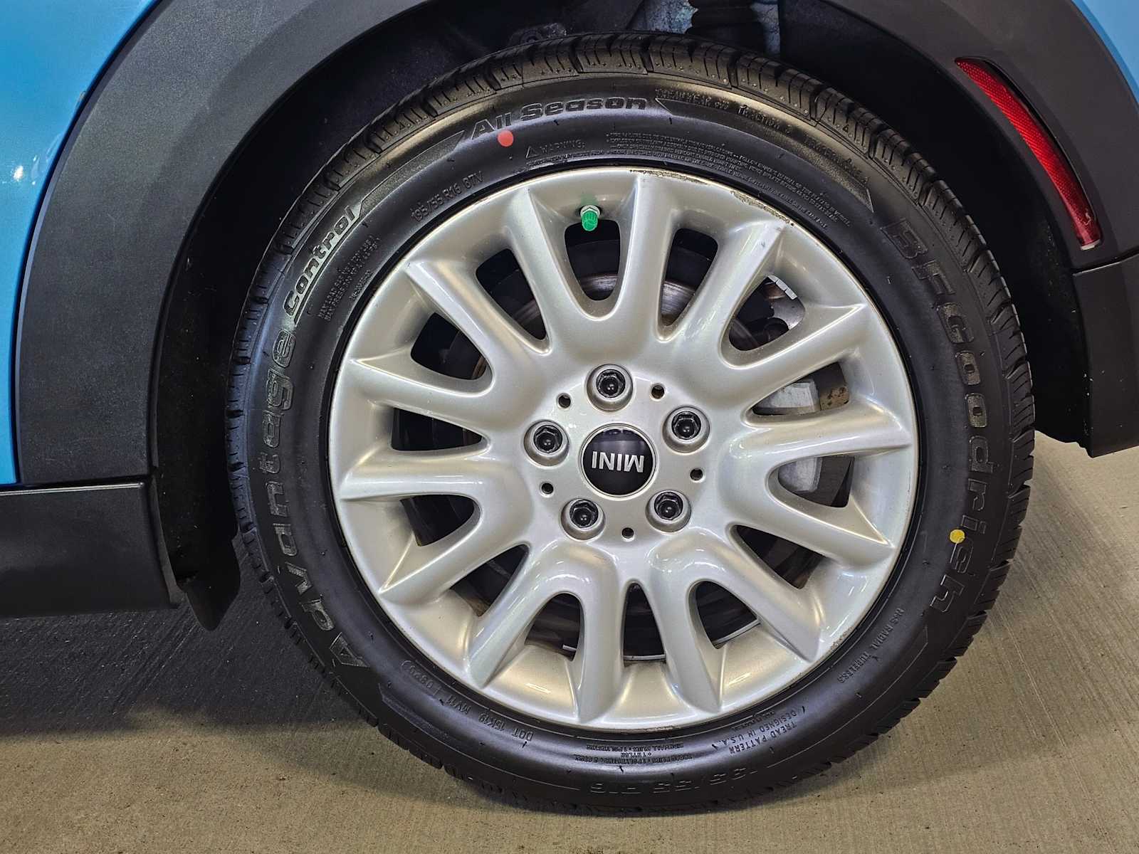 Thumbnail: 2016 MINI Cooper Hardtop - 8