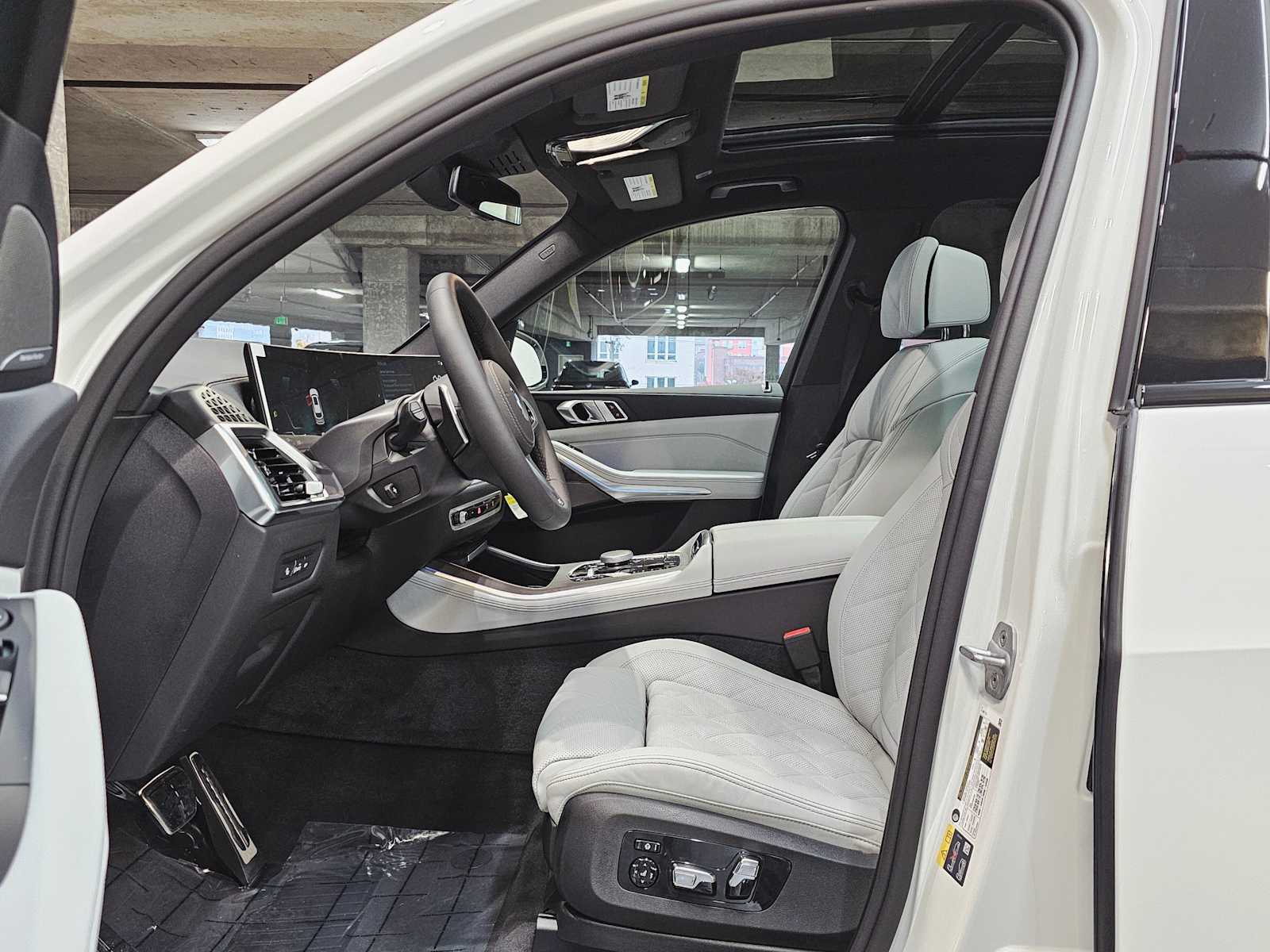 Thumbnail: 2026 BMW X5 - 23