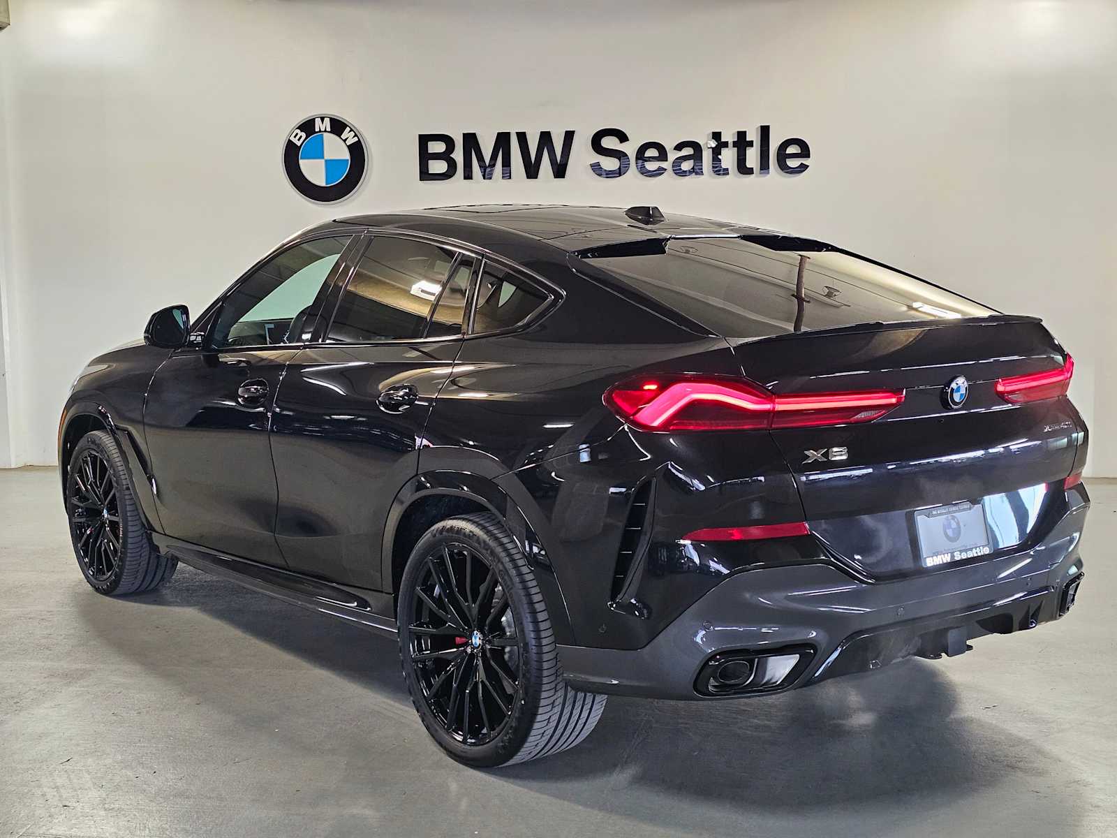 Thumbnail: 2026 BMW X6 - 4