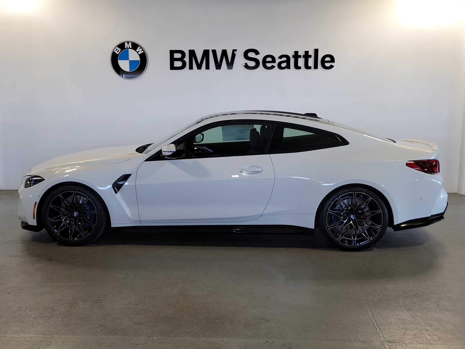 Thumbnail: 2025 BMW M4 - 2