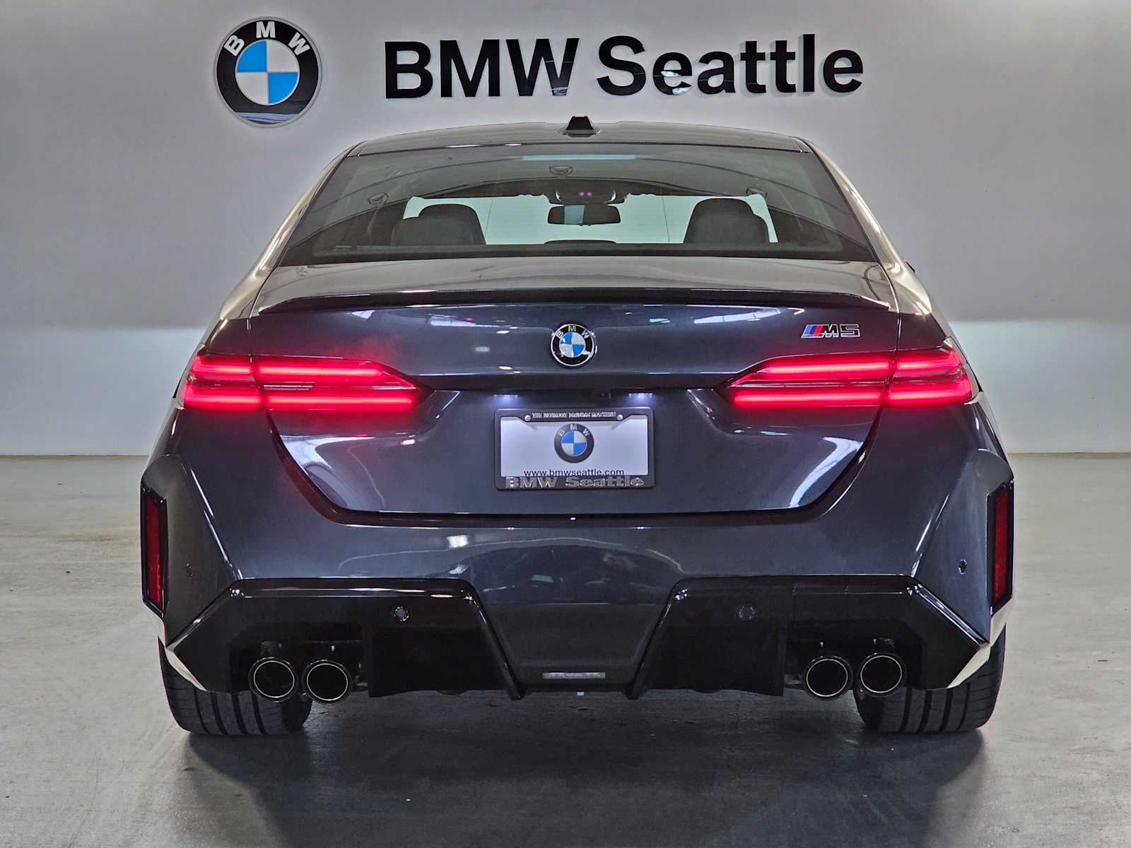 Thumbnail: 2026 BMW M5 - 5