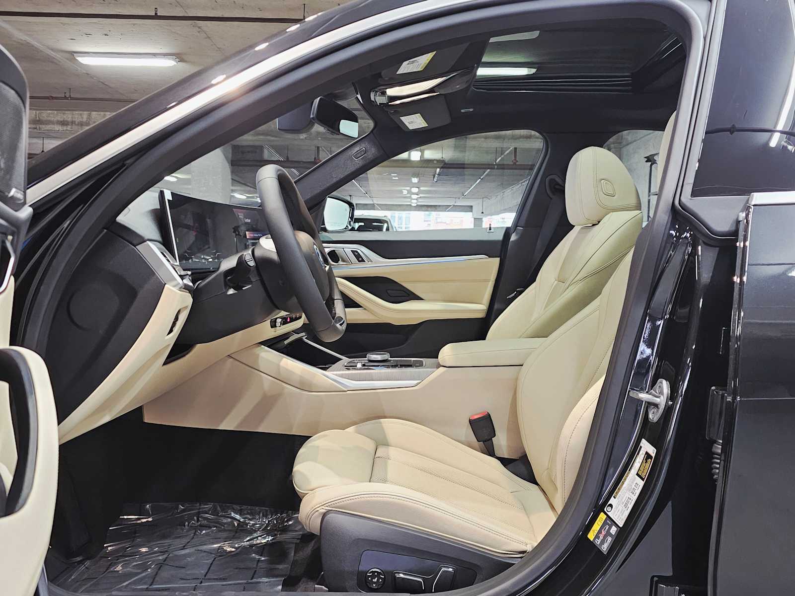 Thumbnail: 2025 BMW i4 - 20