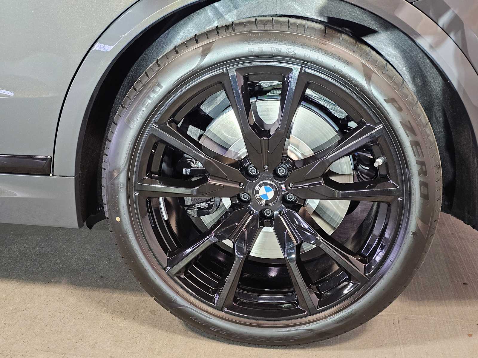 Thumbnail: 2026 BMW X7 - 8