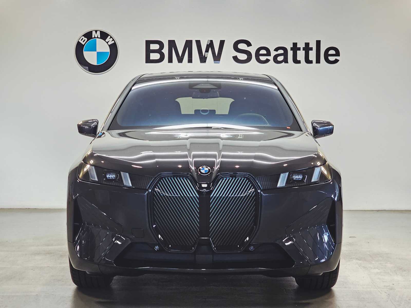 Thumbnail: 2026 BMW iX - 6