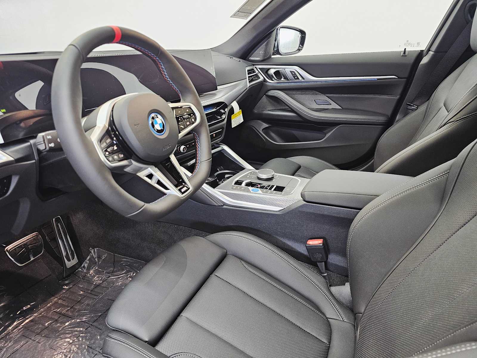 Thumbnail: 2025 BMW i4 - 2